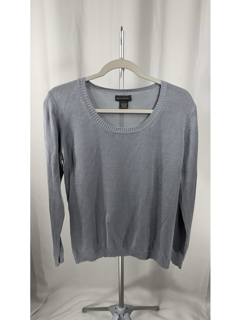 Banana Republic Womens Size L 100 Silk Grey Scoop Neck Long Sleeve Knit